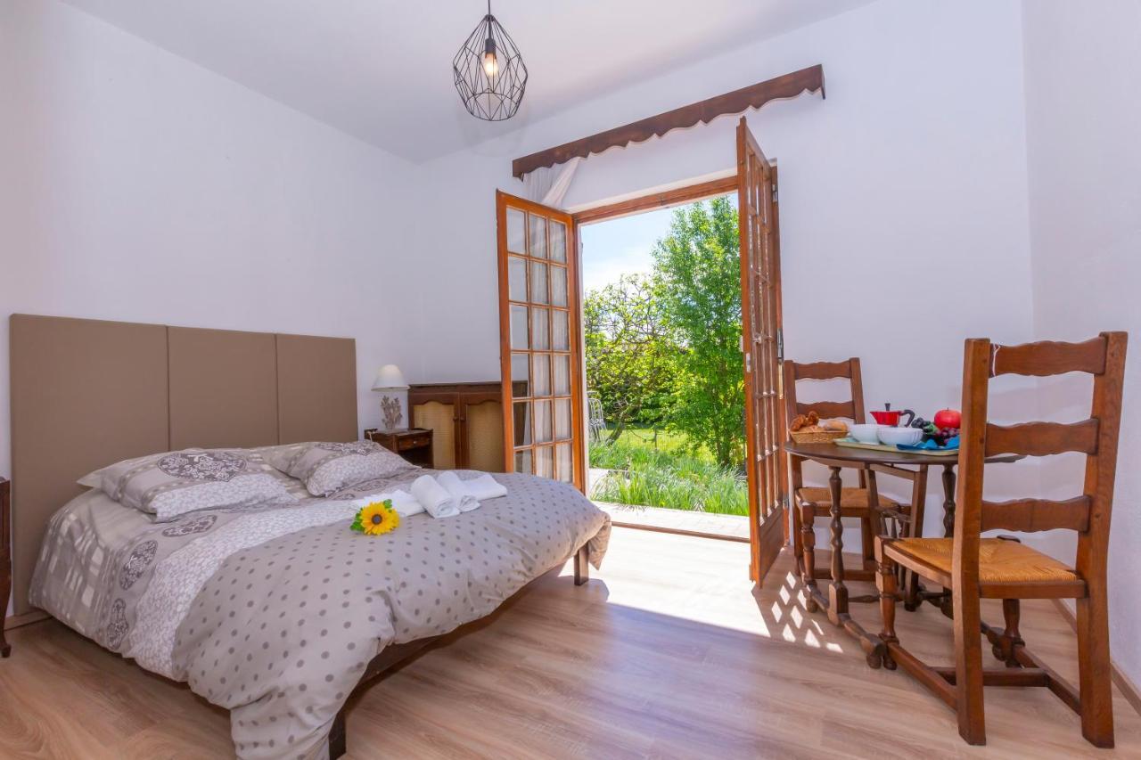 Villa Martine Au Bord Du Lac - Happy Rentals Cadrezzate Ngoại thất bức ảnh