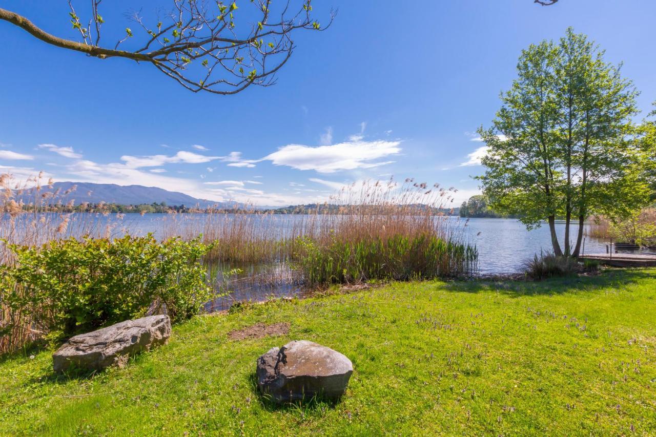 Villa Martine Au Bord Du Lac - Happy Rentals Cadrezzate Ngoại thất bức ảnh